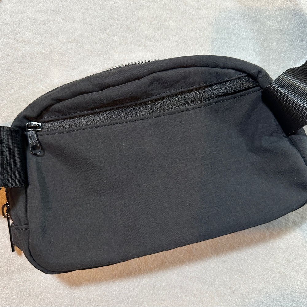 Halara Steel Black Casual Athleisure Waist Bag Fanny Pack Belt Bag‎ NIP - Picture 6 of 9